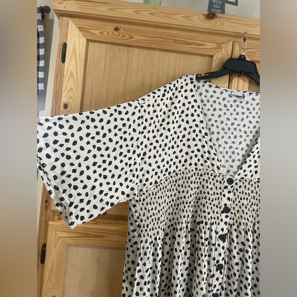 ASOS design curve shirred button through mini smock dress natural animal cheetah - Picture 7 of 11